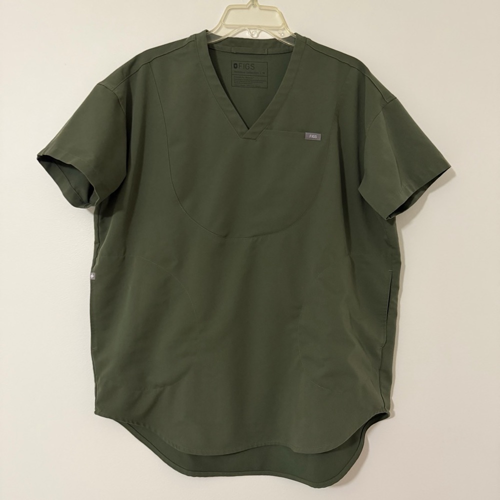 FIGS Men's M Loose Fit Olive Green V-Neck Scrubs Uniform Work Shirt